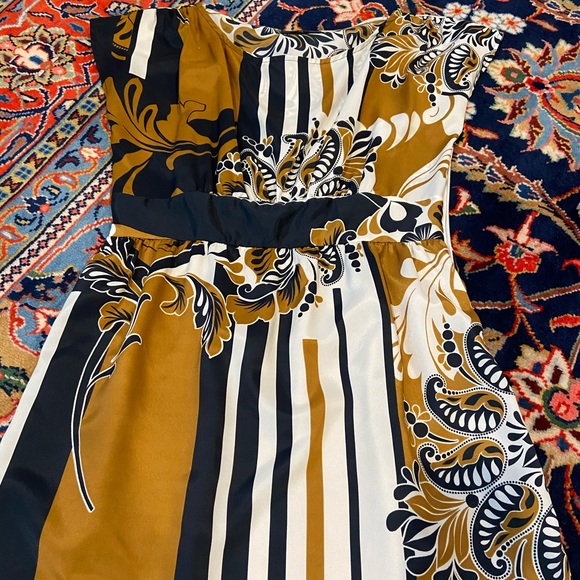 GLAM Tan, Blue & White Dress Size Medium - Picture 2 of 5